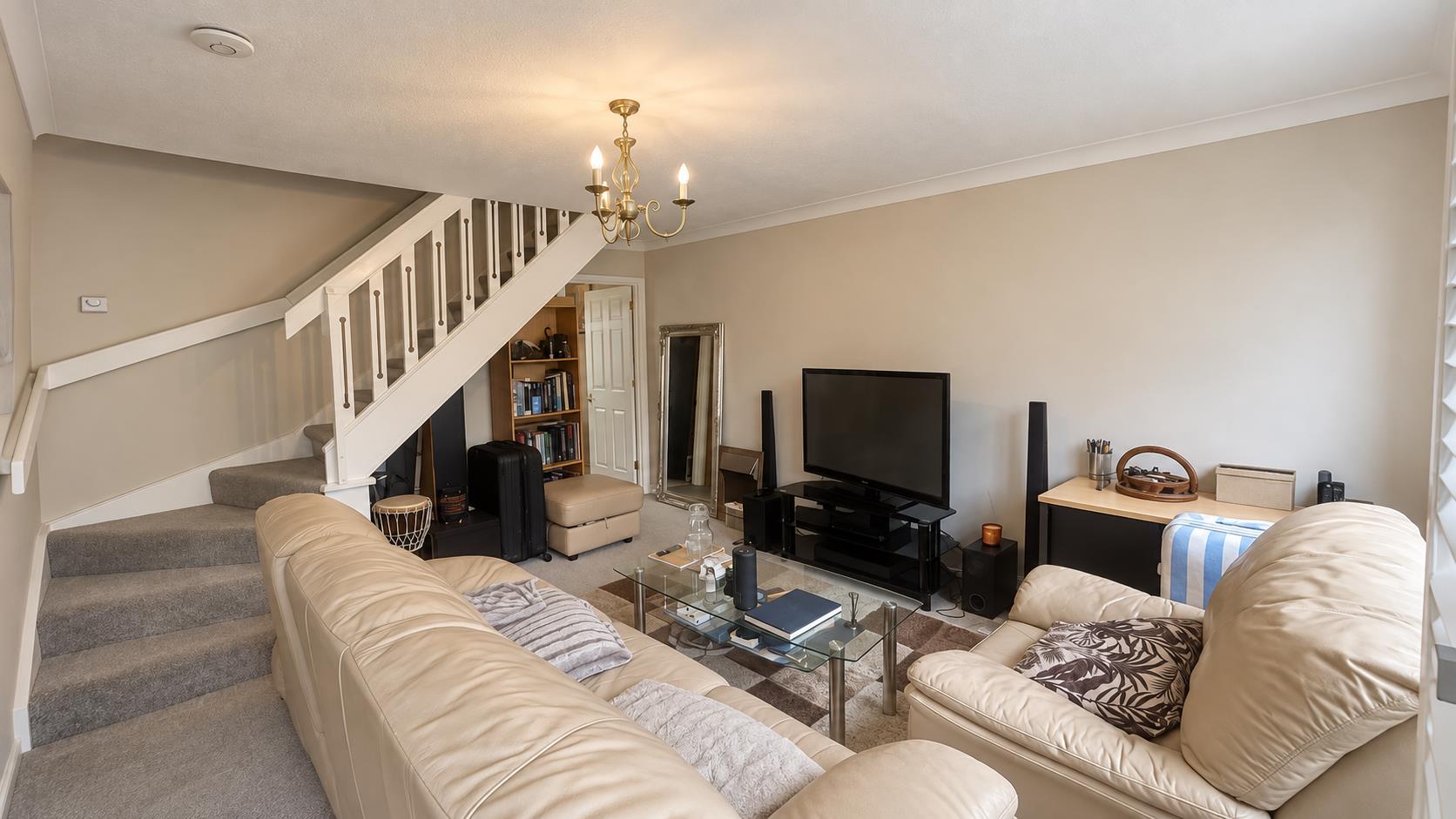 2 bed property in Hilliard Drive, Milton Keynes